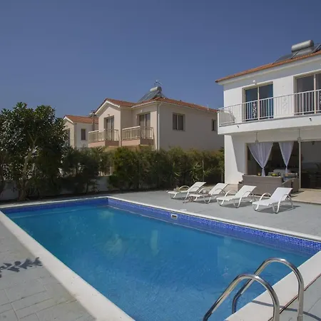 Picture Renting Your 5 Star Beachfront Villa, Larnaca 1395 Βίλα Μαζωτός