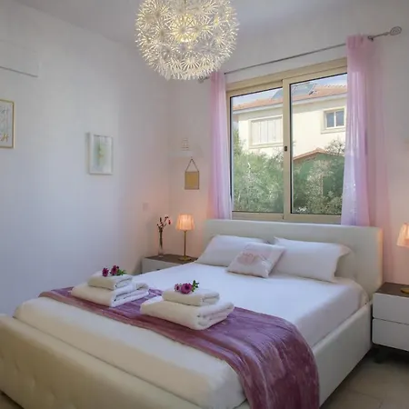 Βίλα Picture Renting Your 5 Star Beachfront Villa, Larnaca 1395 *