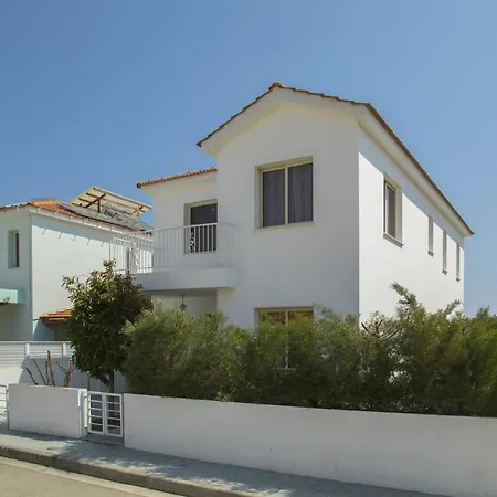 Picture Renting Your 5 Star Beachfront Villa, Larnaca 1395 *